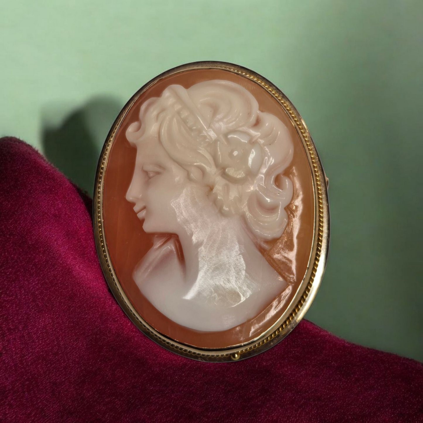 Vintage Italian Cameo in Solid Yellow Gold