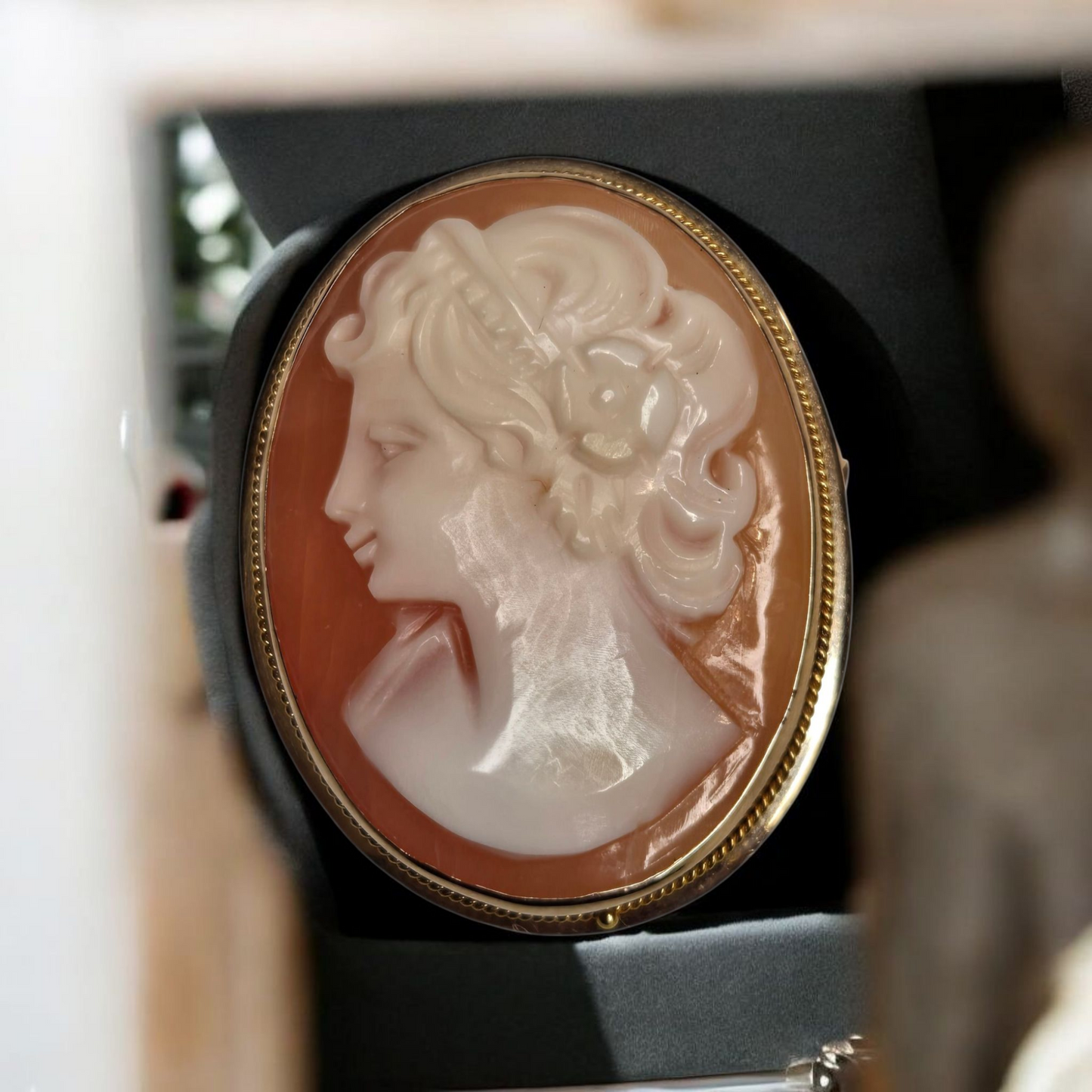 Vintage Italian Cameo in Solid Yellow Gold