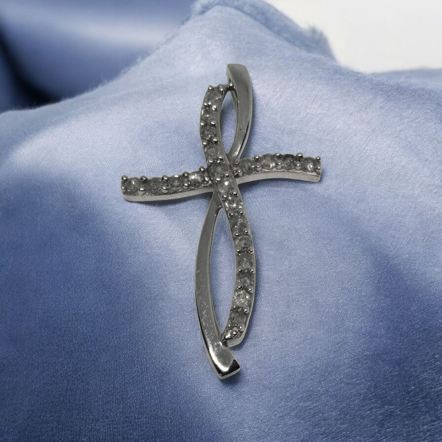 Diamond Cross Pendant White Gold Twisted Design