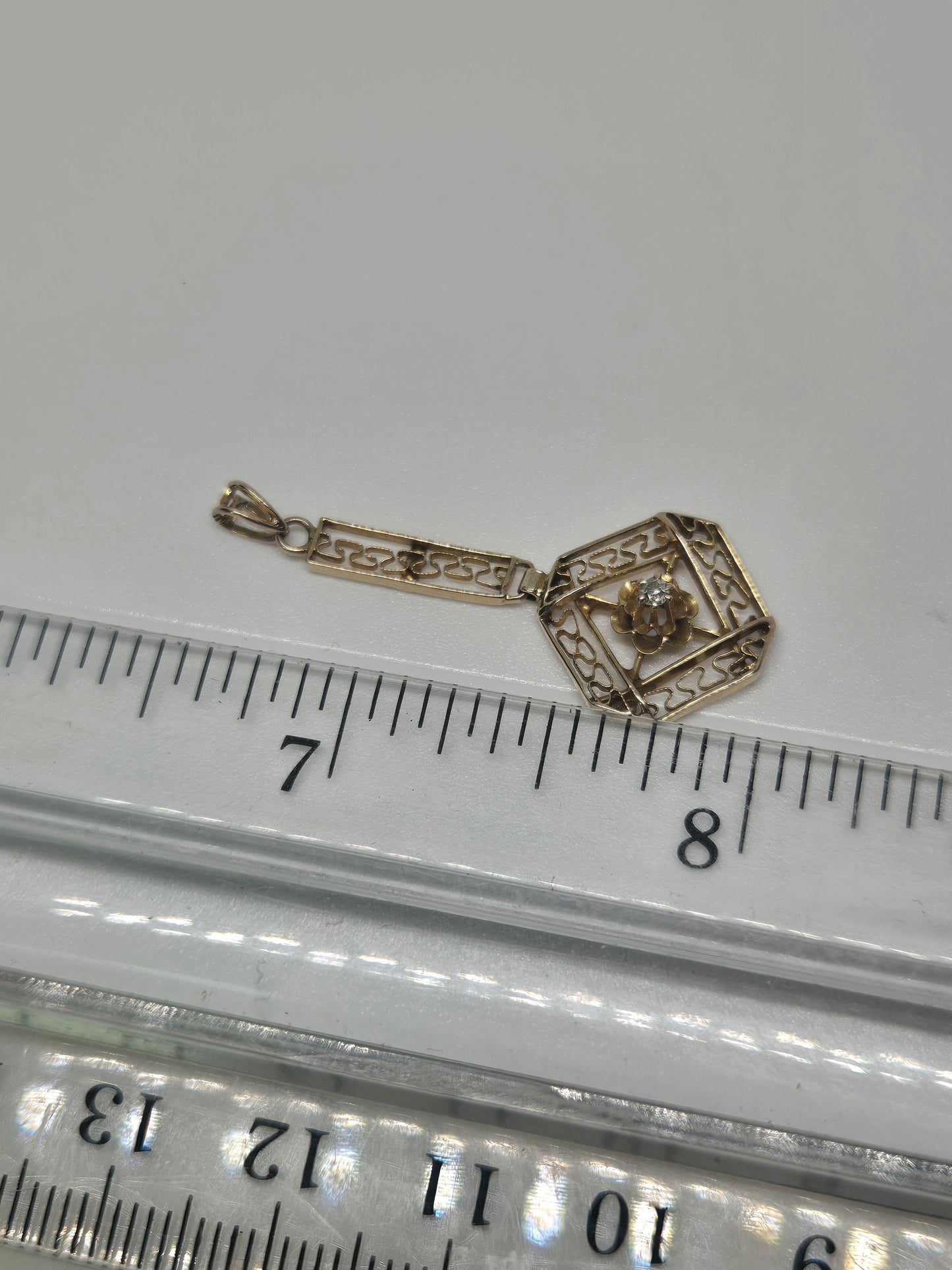Antique Edwardian Lavalier in Yellow Gold Diamond Pendant Circa 1910s