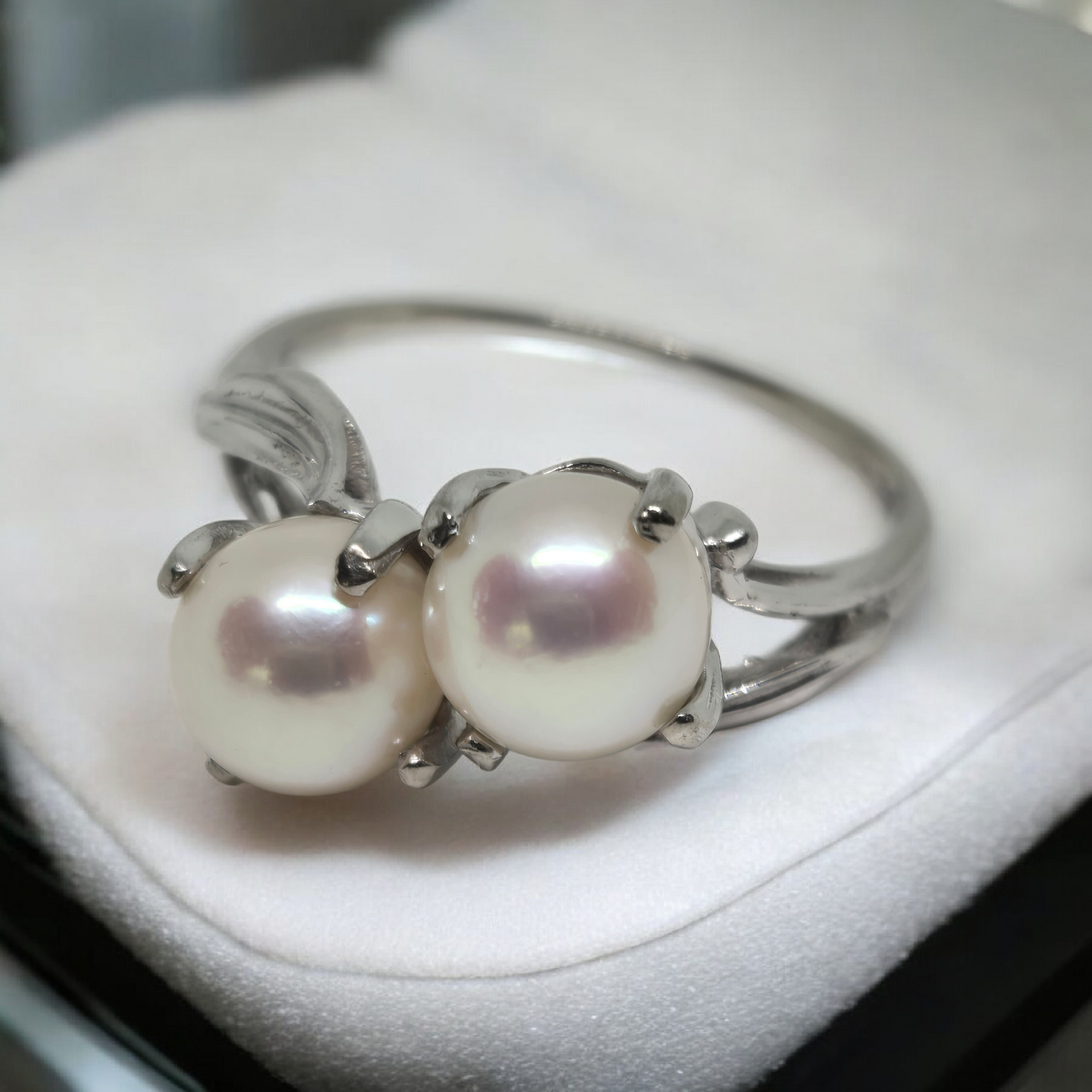 Double Pearl White Gold Toi Et Moi Ring