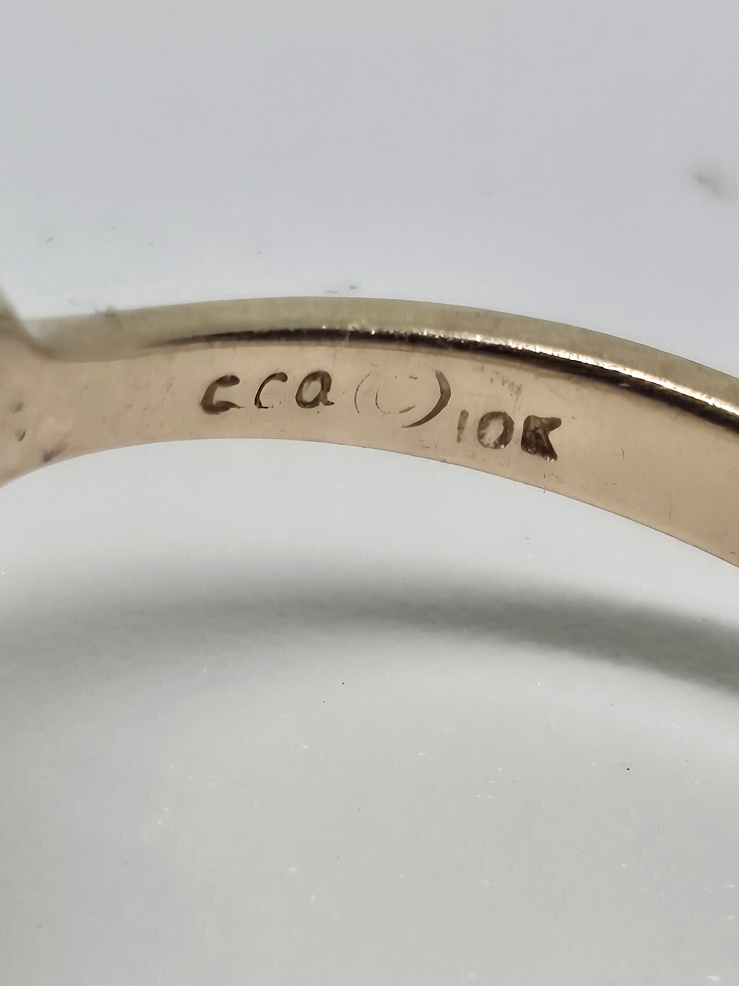 Black Hills Gold Emerald Gemstone Grape Leaf Design Yellow & Rose Gold Ring